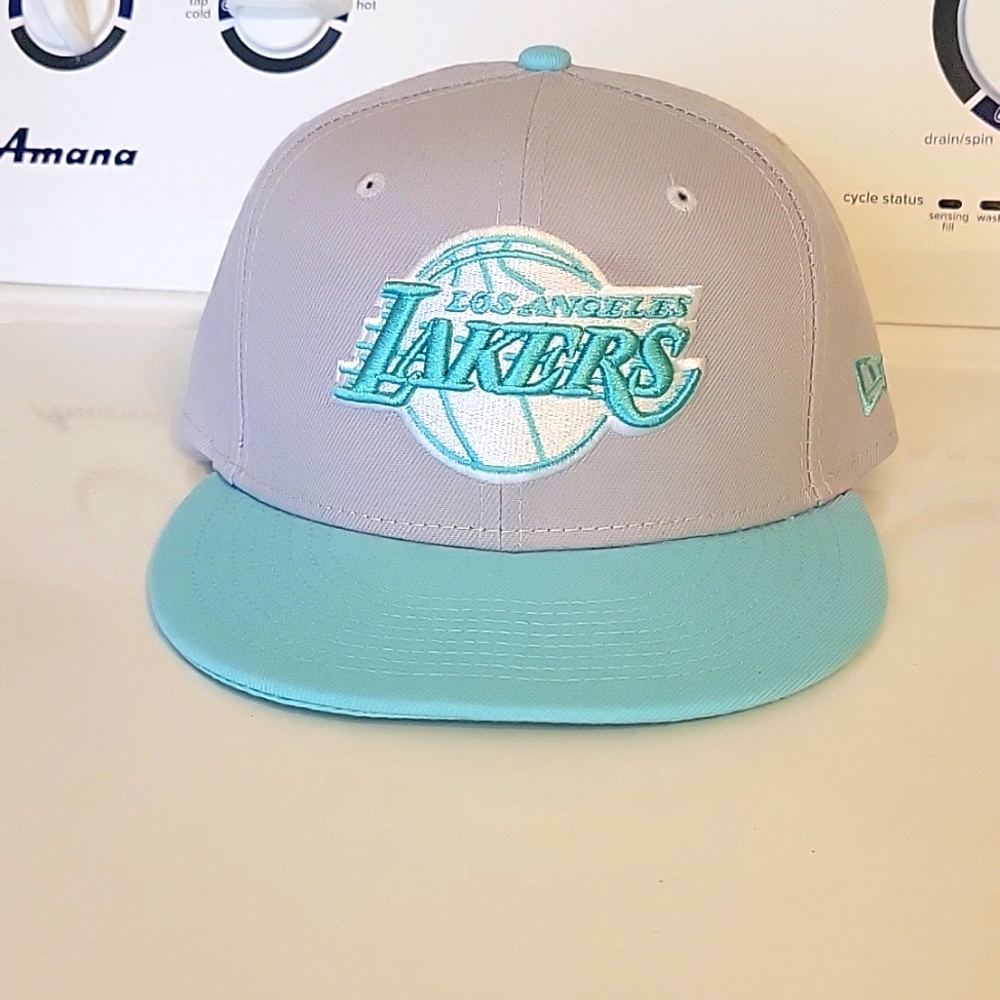 New Era Los Angeles Lakers snap back - Picture 1 of 7
